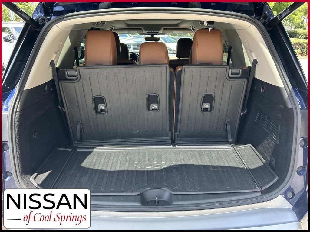 Used 2023 Blue Nissan Platinum image 14