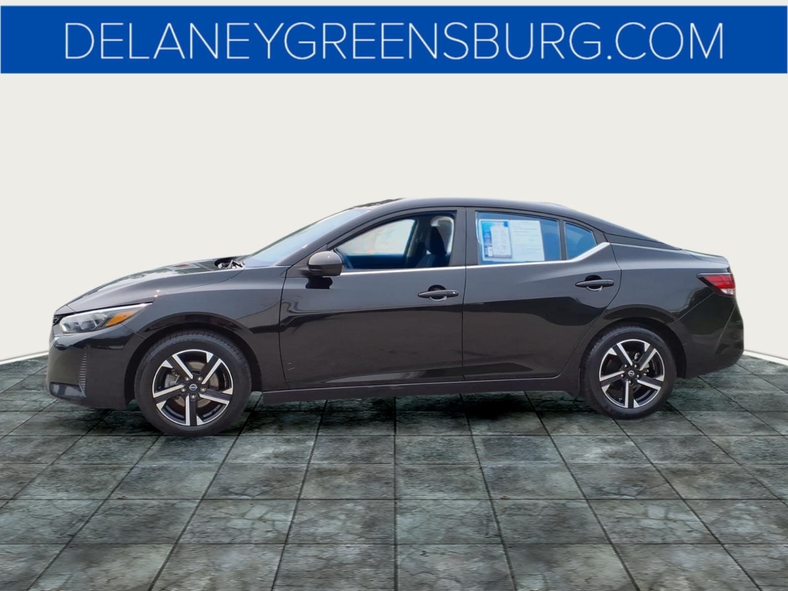 Used 2025 Super Black Kh3 Nissan SV image 6