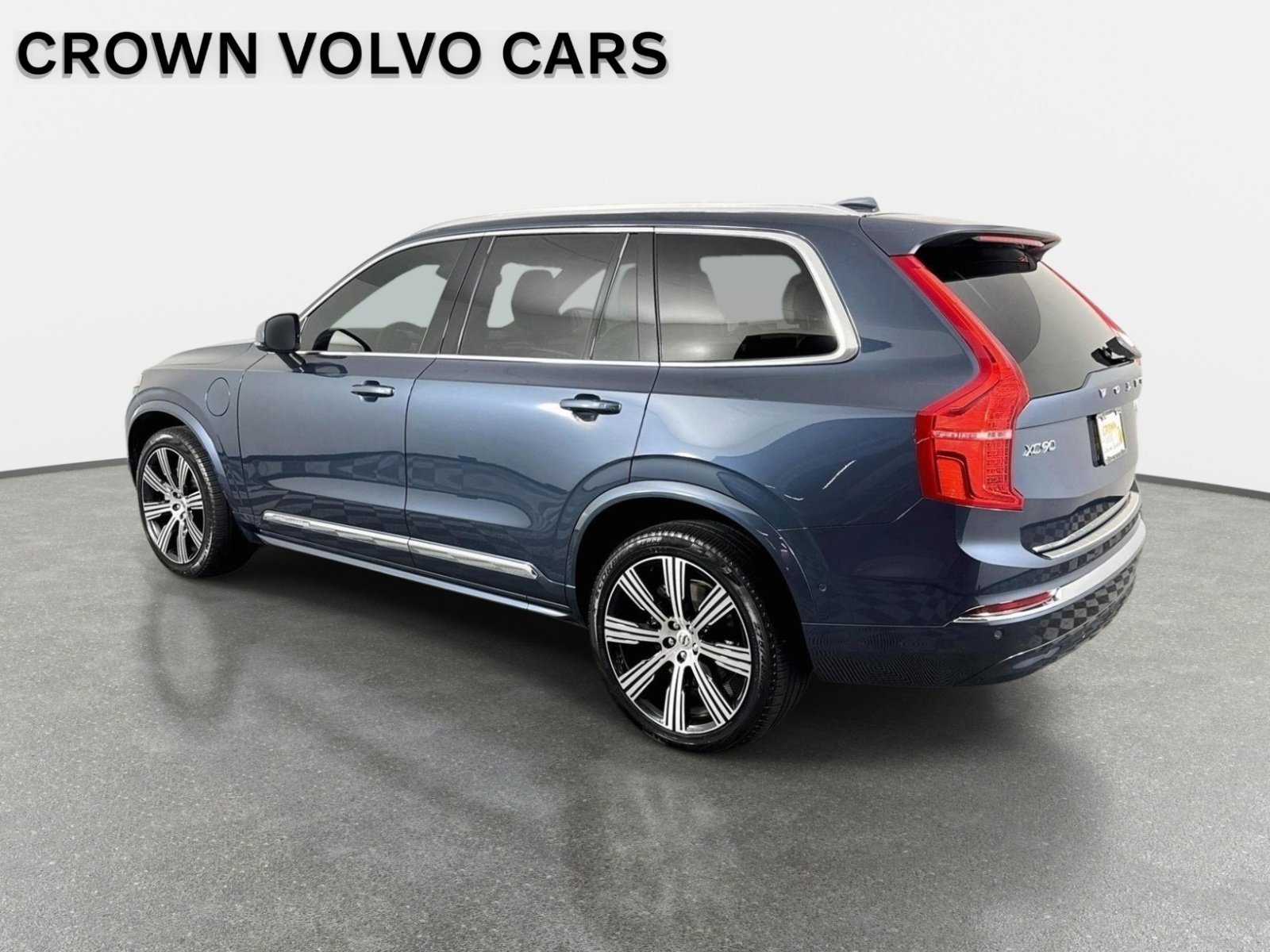 Used 2024 Denim Blue Metallic Volvo Ultimate Bright Theme image 7