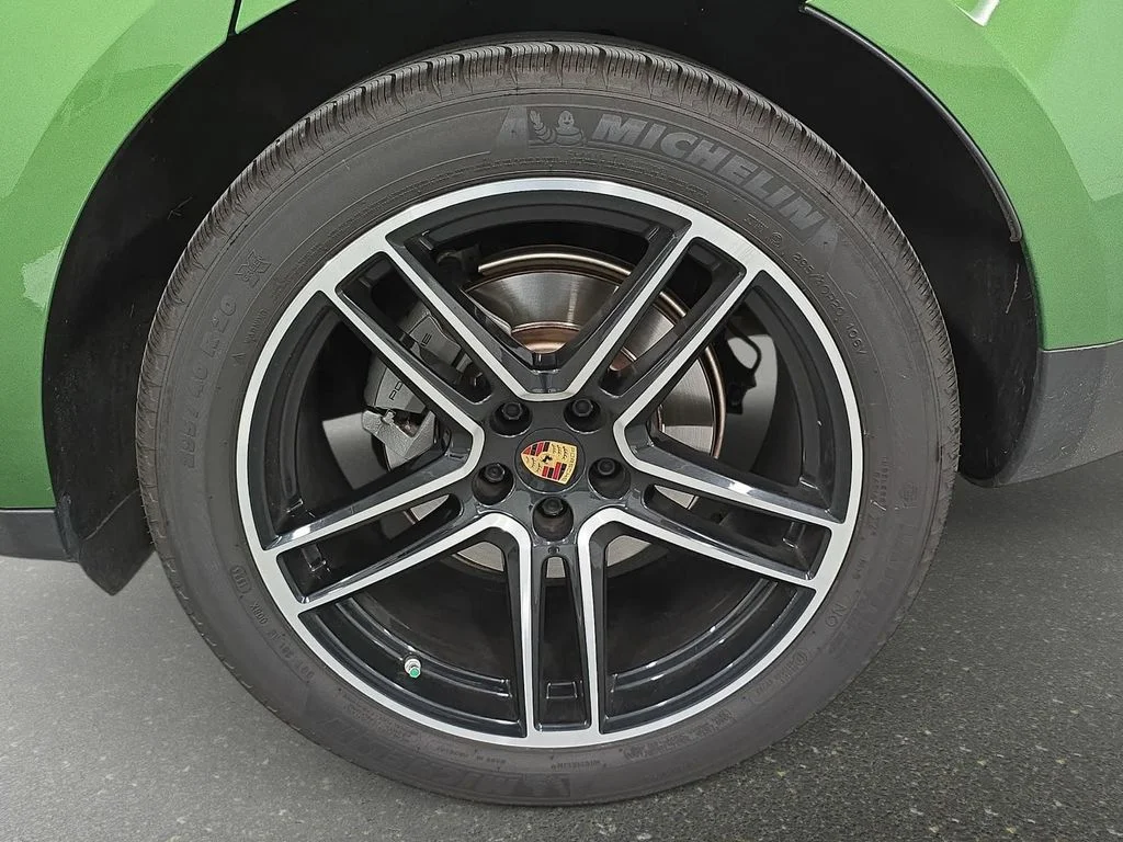 Certified Used 2019 Green Porsche S image 29