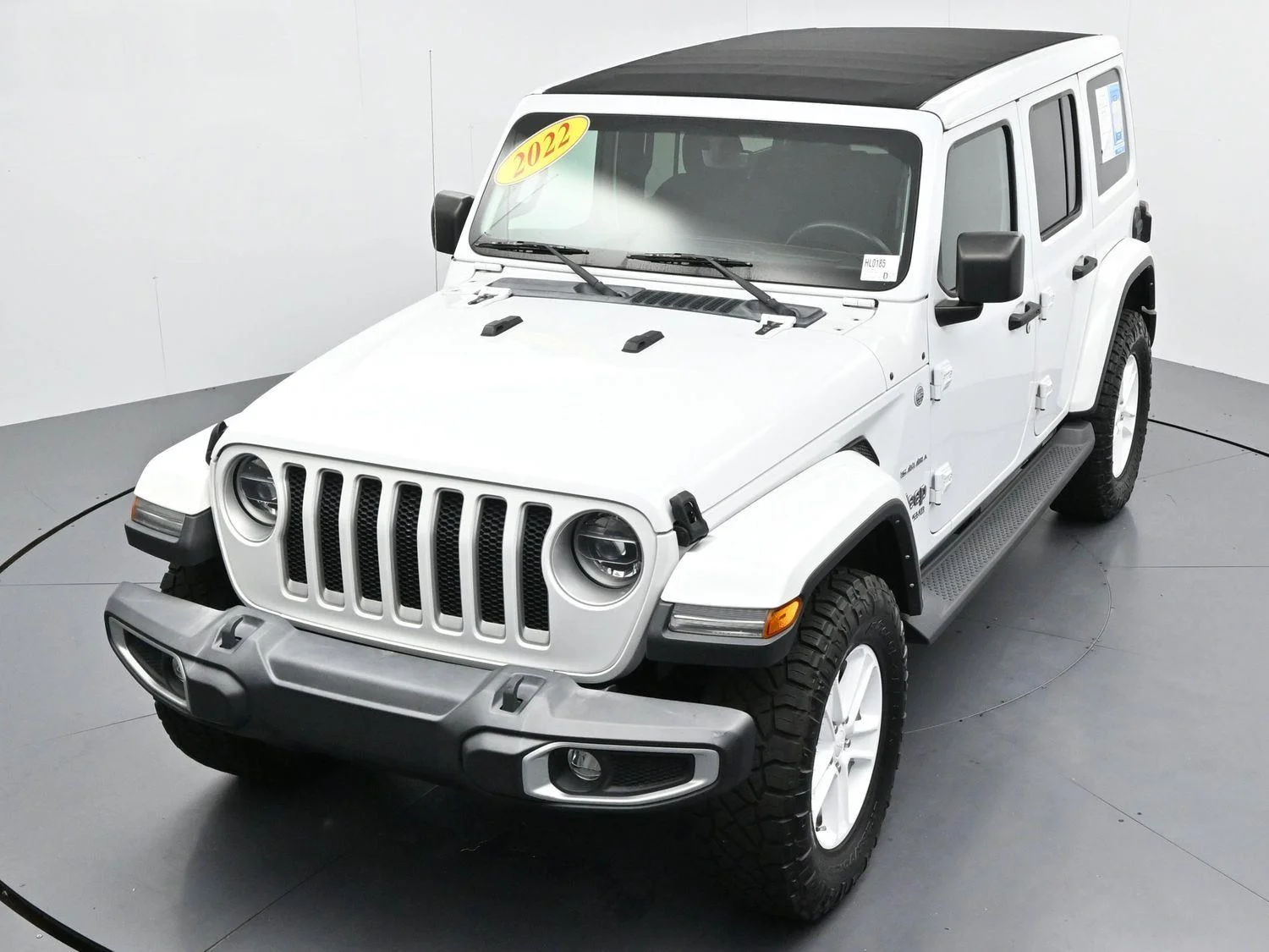 Used 2022 Bright White Clearcoat Jeep Unlimited Sahara image 41