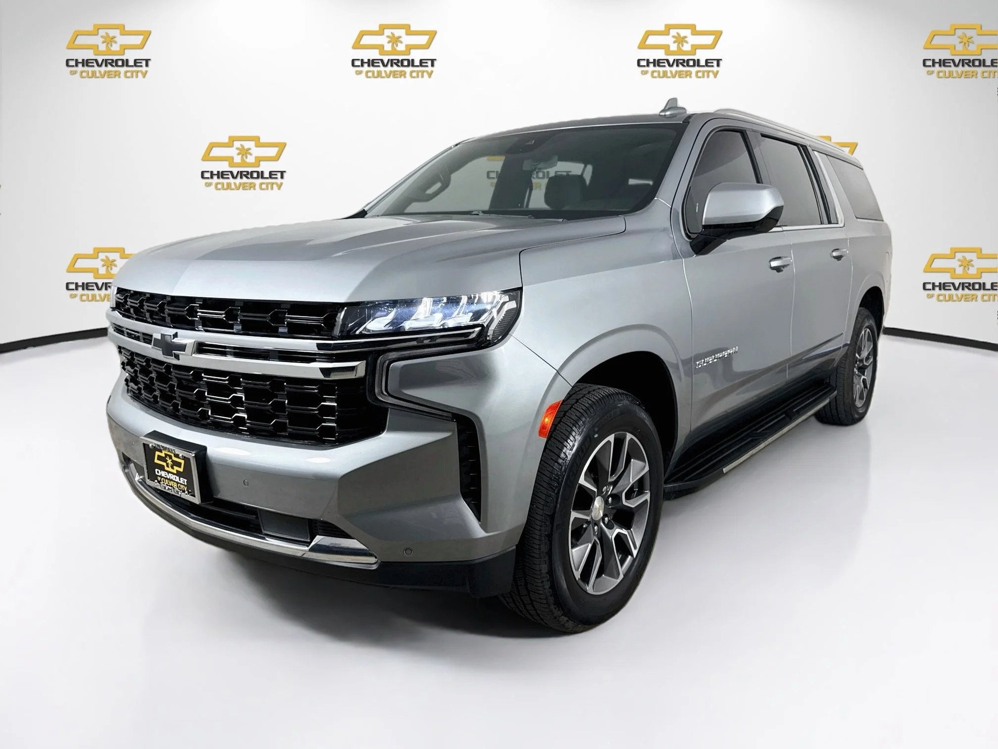 Used 2023 STERLING GRAY METALLIC Chevrolet LS image 3