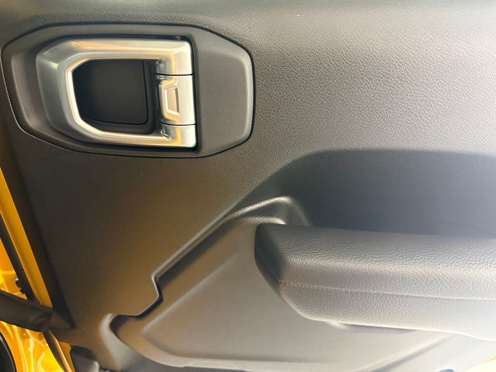 New 2026 Goldilocks Exterior Paint Jeep Mojave image 15