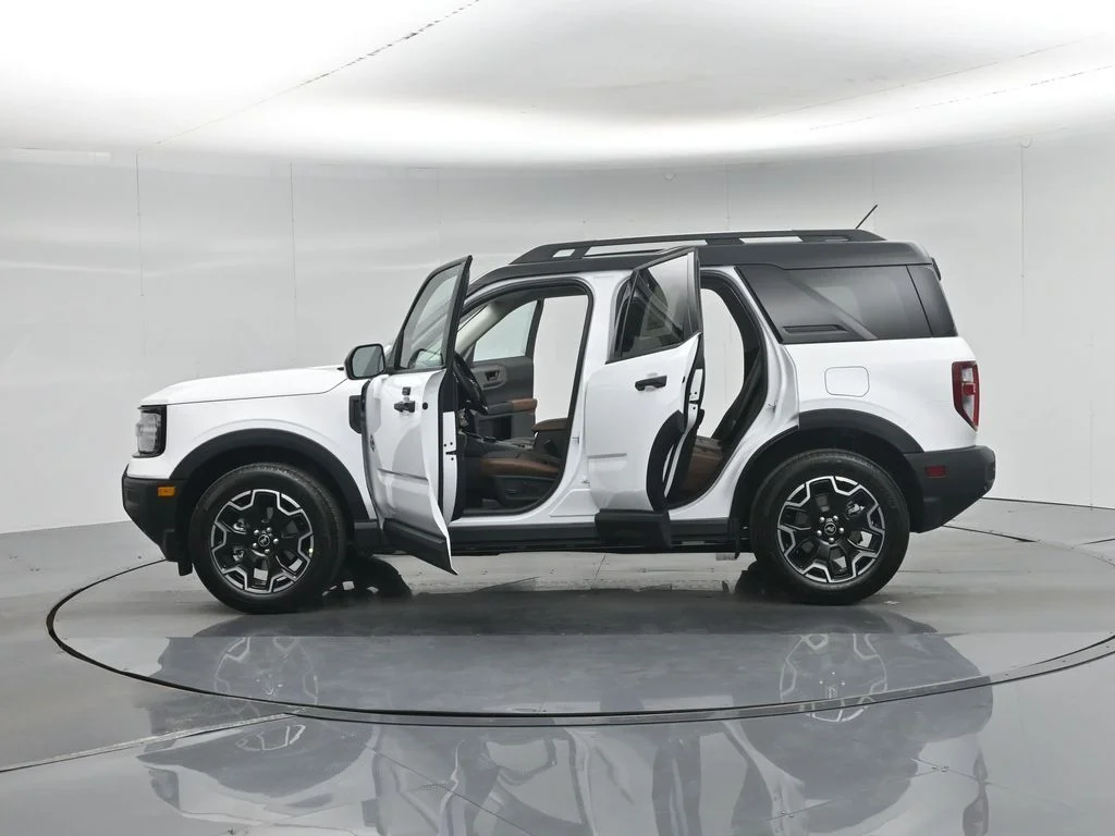 New 2026 Oxford White Ford Outer Banks image 4