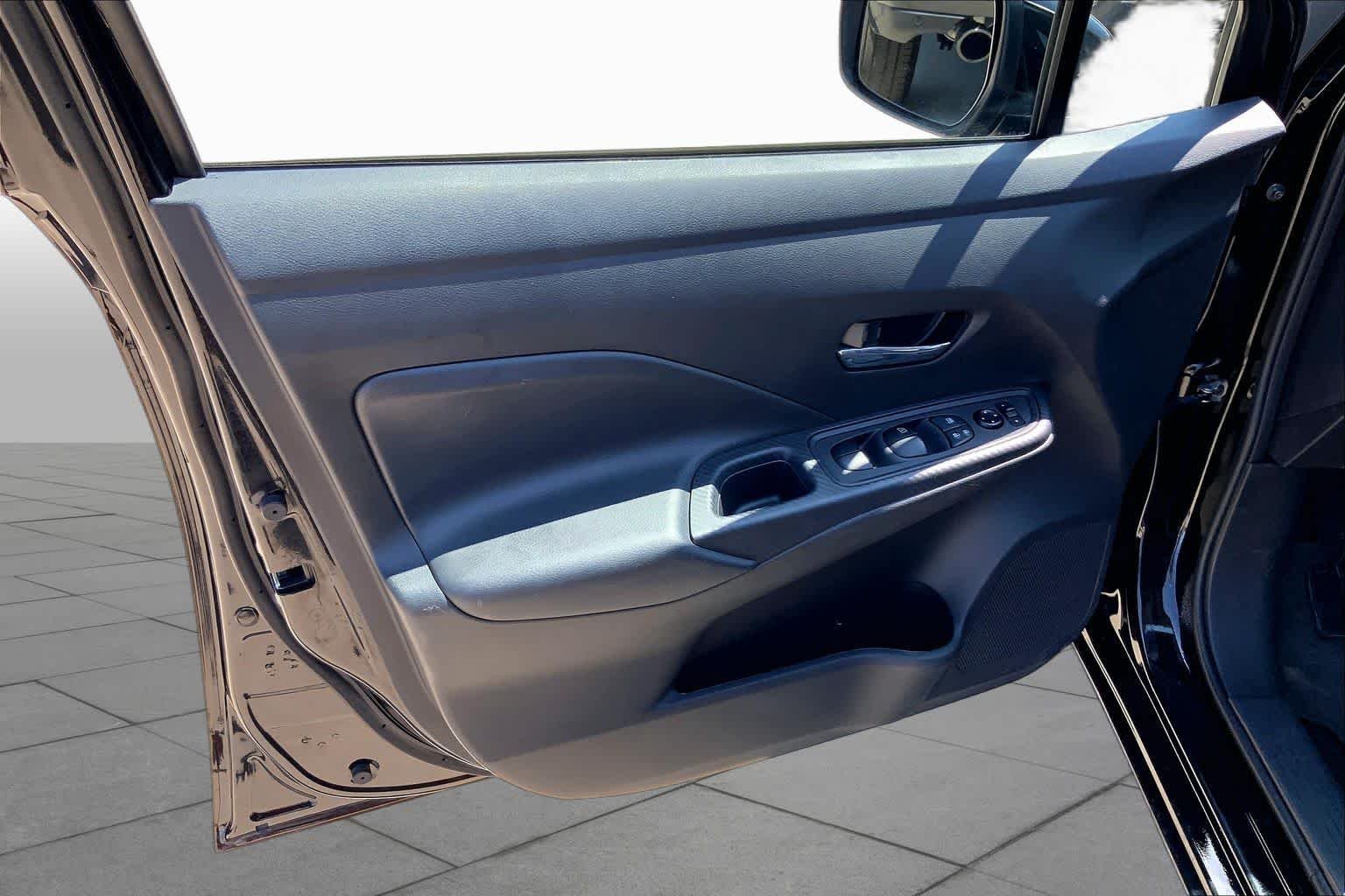 Used 2025 Super Black Nissan SV image 22