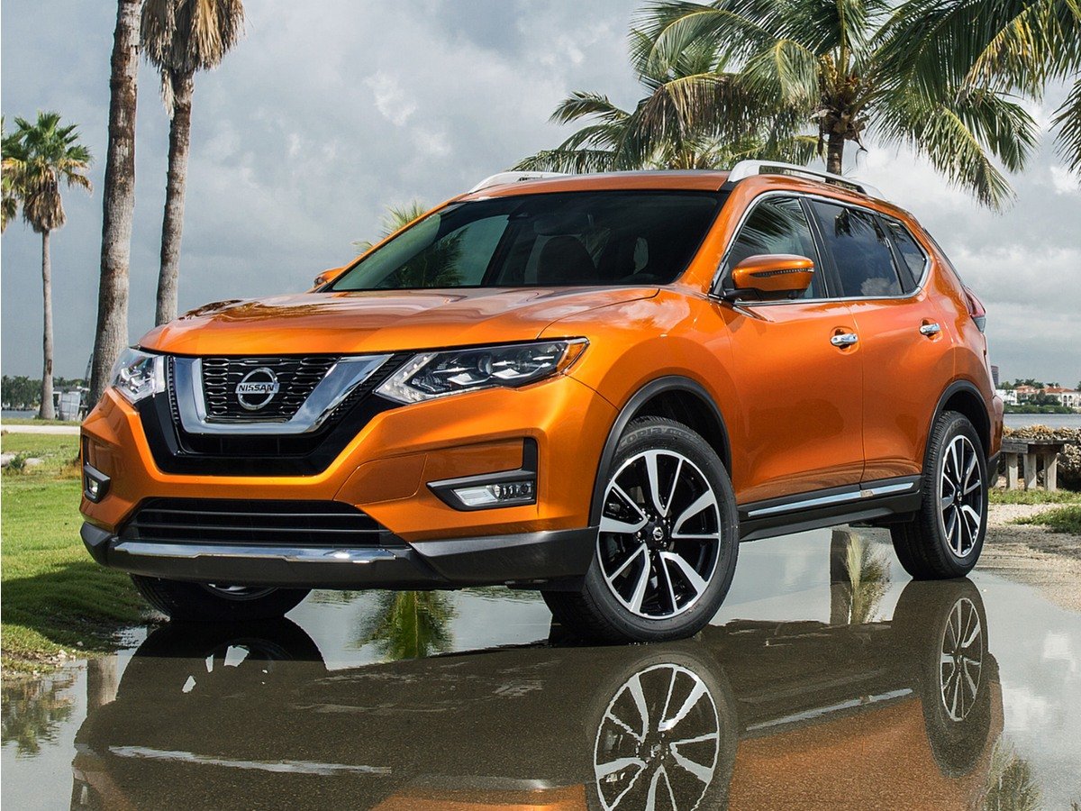 Used 2018 Orange Nissan SL image 1