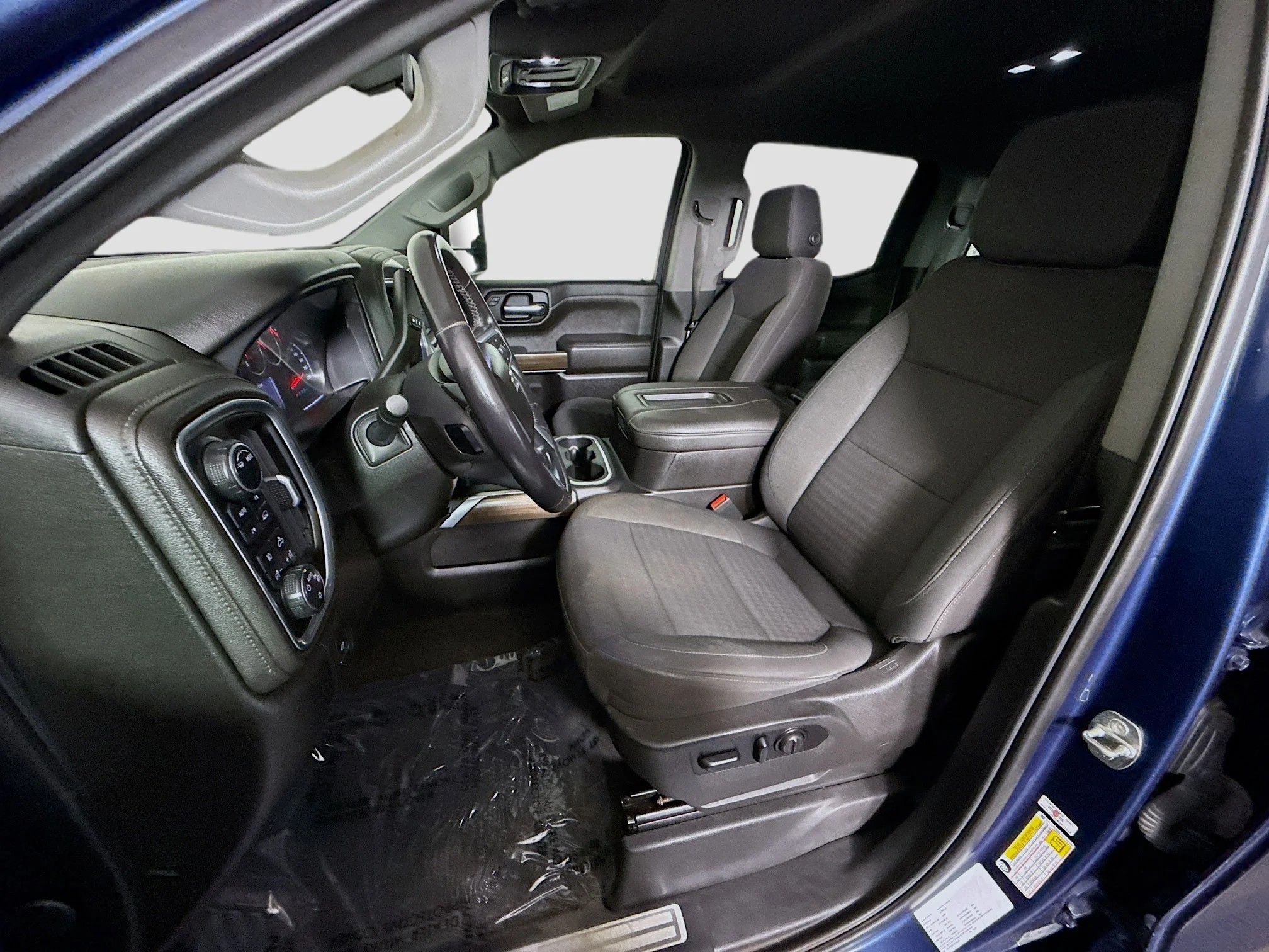 Used 2022 Northsky Blue Metallic Chevrolet RST image 17