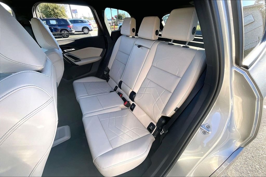 2025 BMW X1 M35i - Photo 23