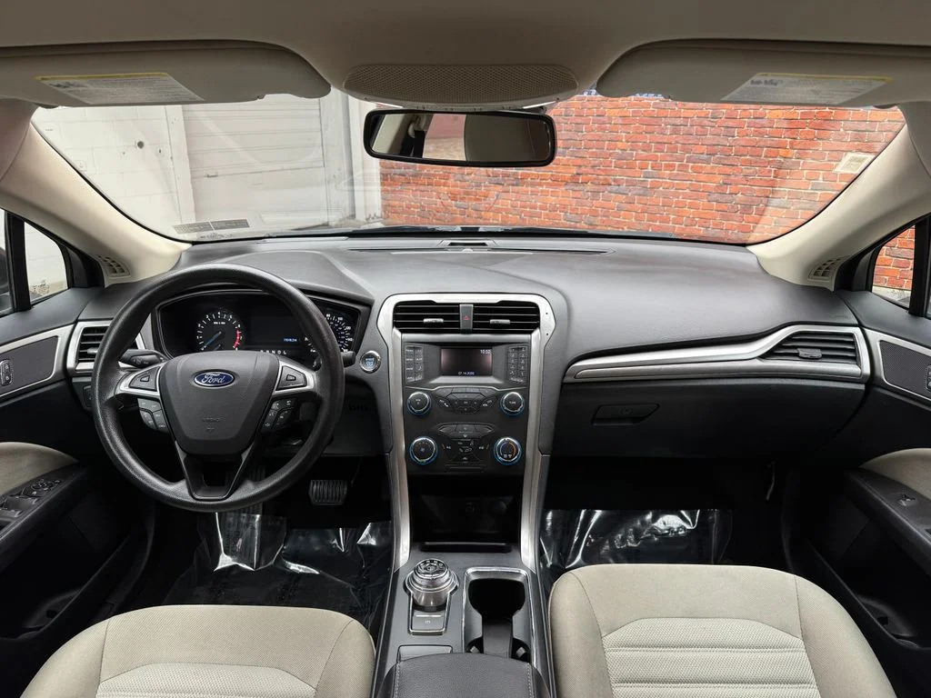 Used 2019 Magnetic Ford S image 10