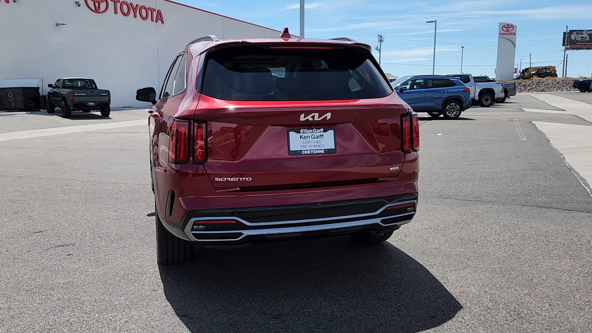 Used 2023 Passion Red Kia SX image 3