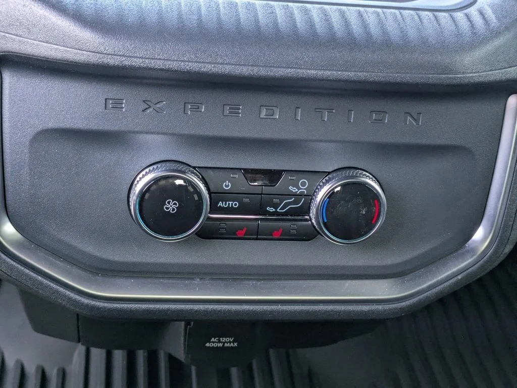 2025 Ford Expedition Platinum - Photo 17