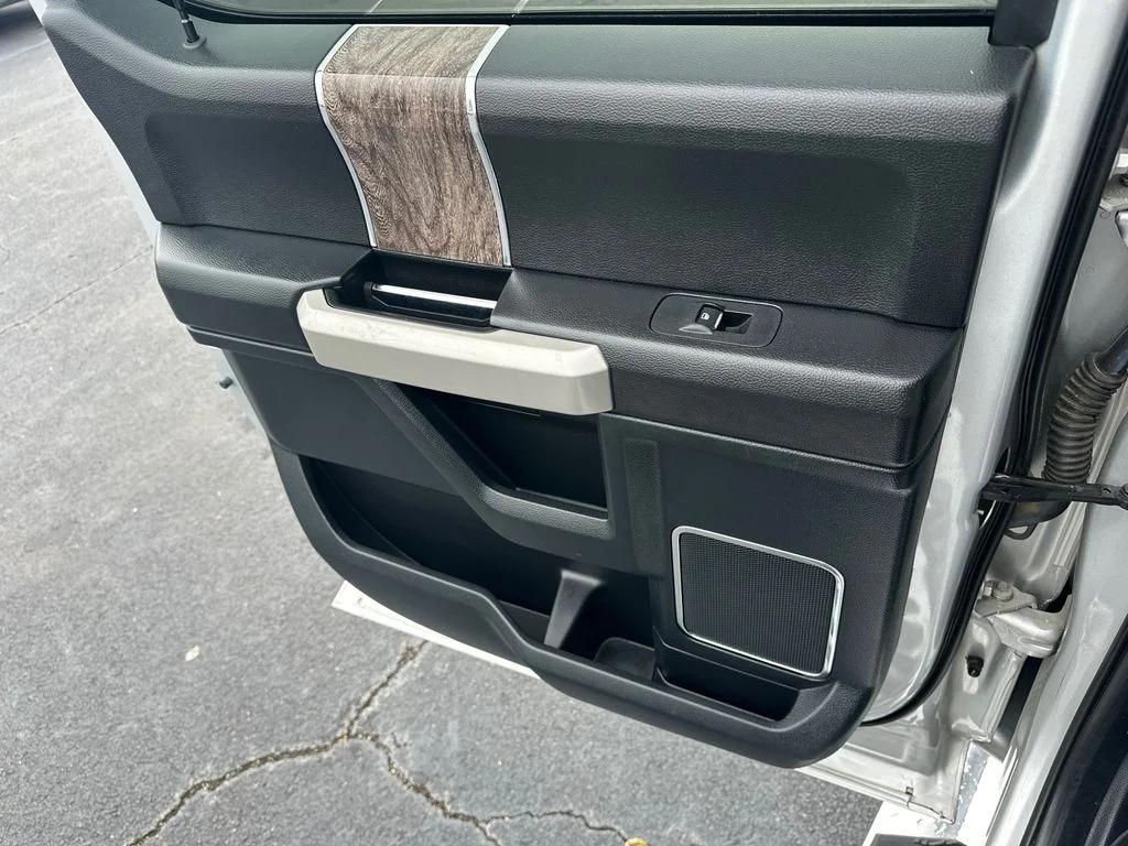 Used 2018 Silver Ford Lariat image 21