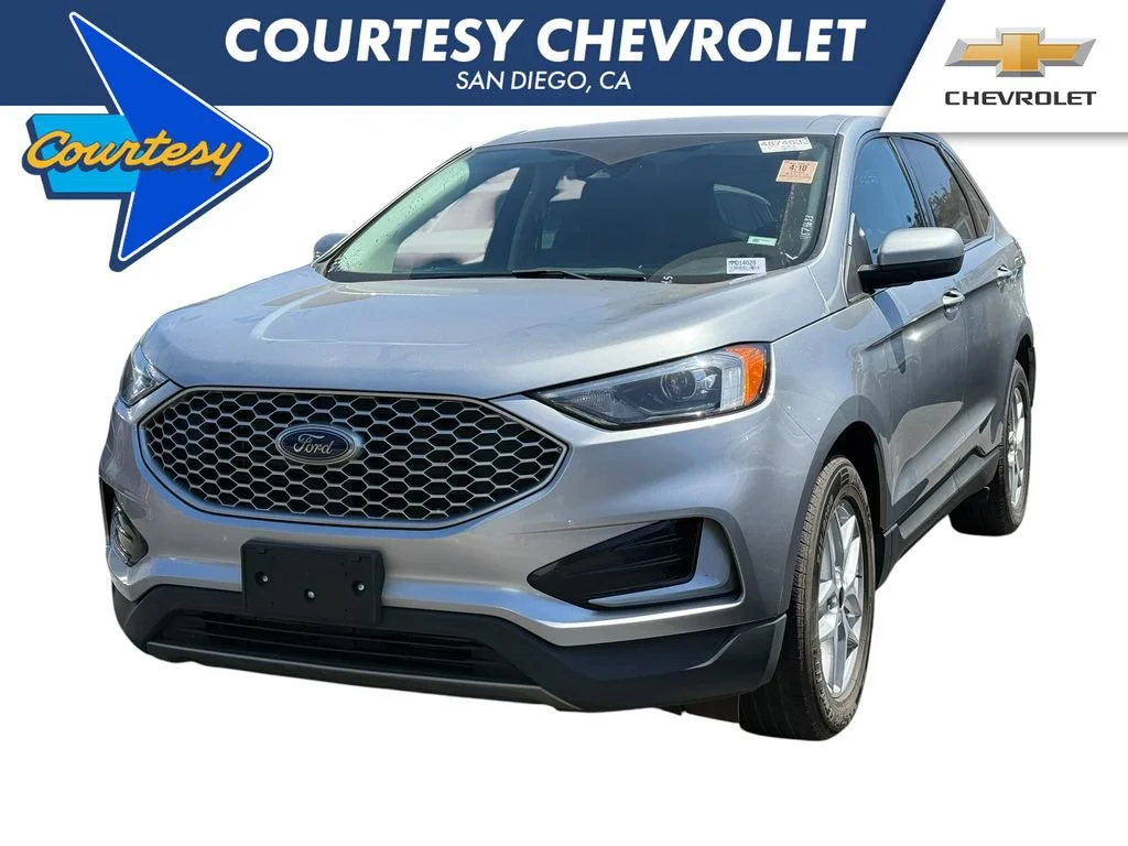 Used 2024 Silver Ford SEL image 1