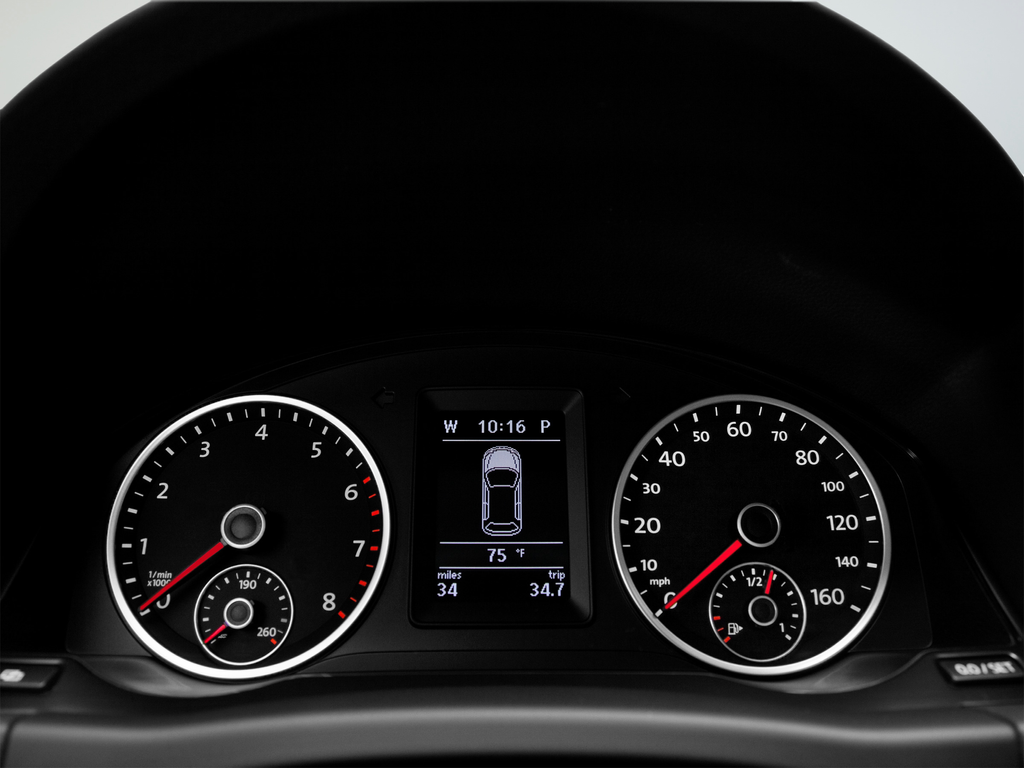 Used 2011 White Volkswagen S image 21