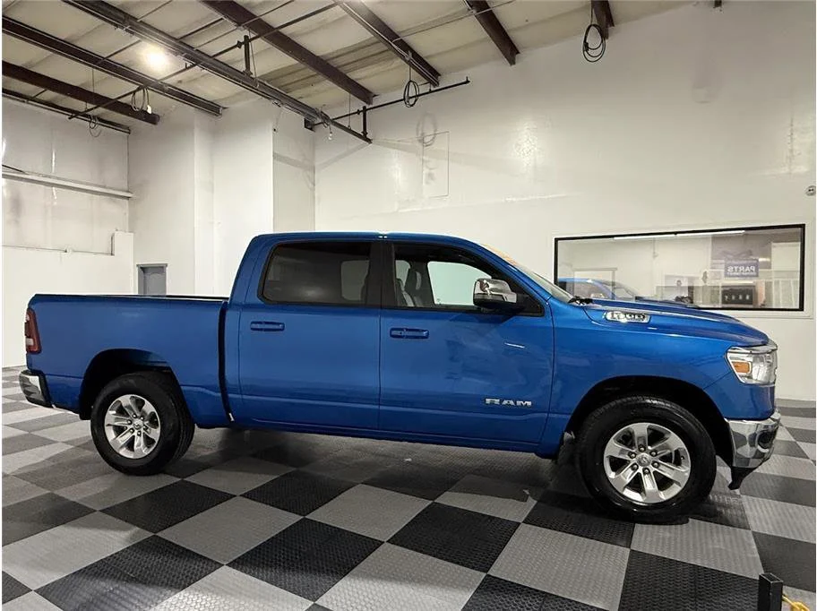 Used 2023 Hydro Blue Pearlcoat Ram Laramie image 4