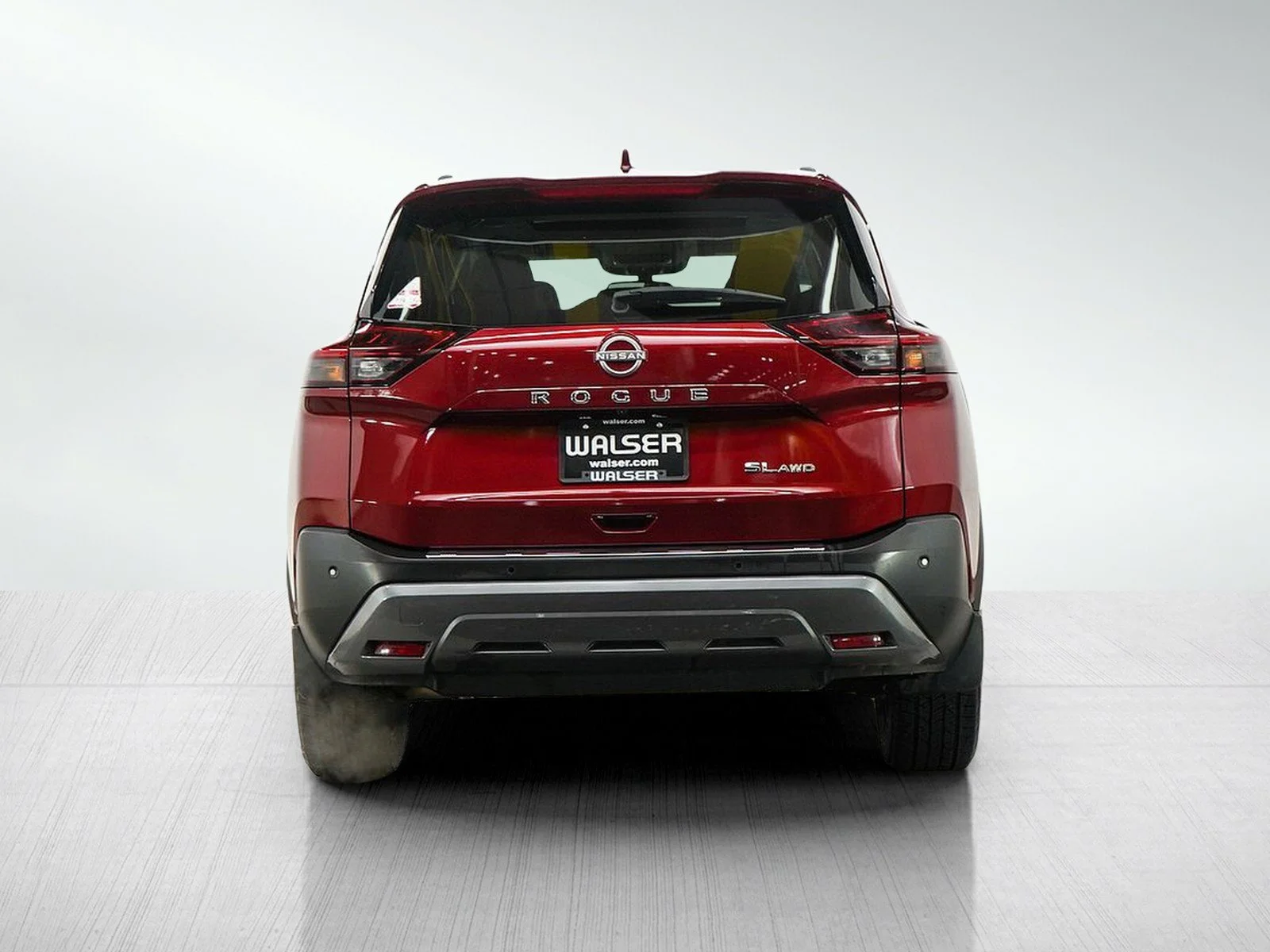 Used 2023 Scarlet Ember Tintcoat Nissan SL image 4