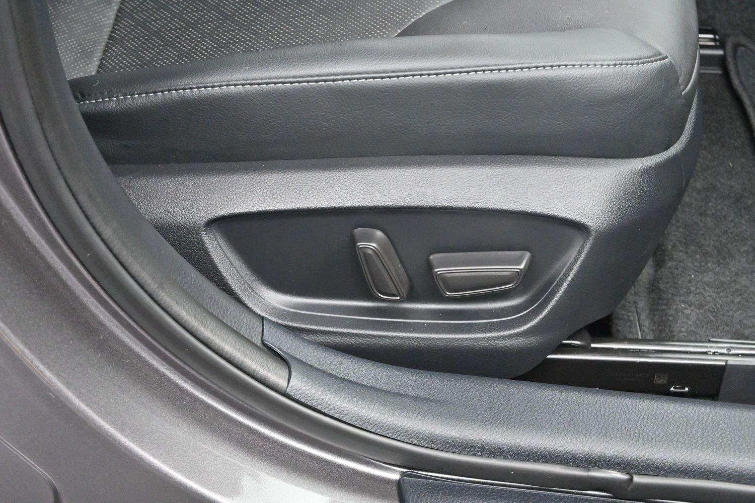 Used 2022 Predawn Gray Mica Toyota XSE image 31