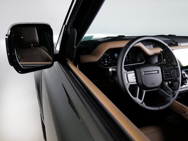 New 2026 Woolstone Green Land Rover X-Dynamic SE image 26