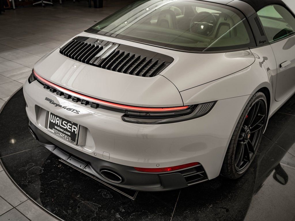 Used 2022 Chalk Porsche Targa 4 GTS image 26