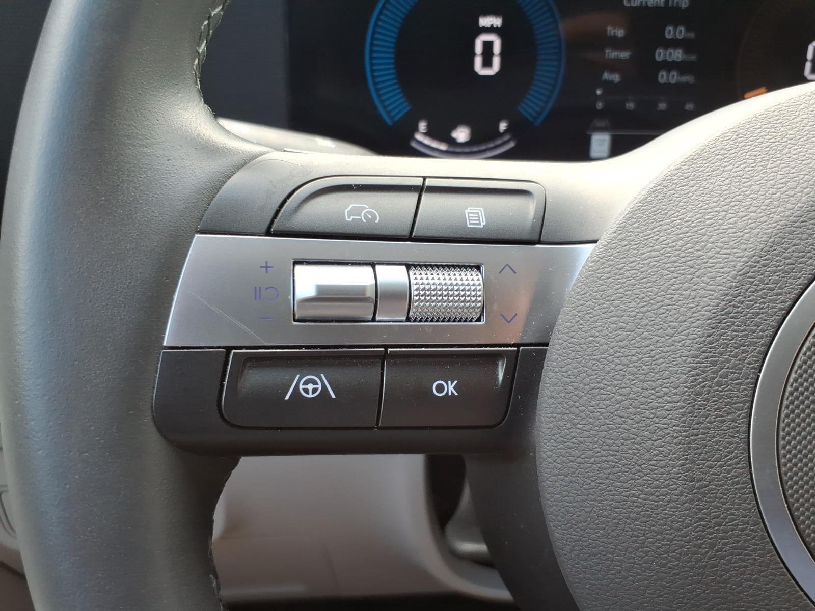 Used 2025 Abyss Black Pearl Hyundai SEL image 15