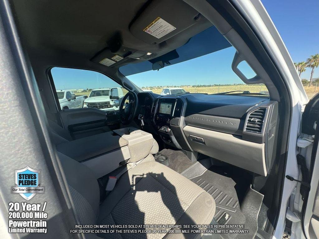 Used 2017 White Ford XLT image 30