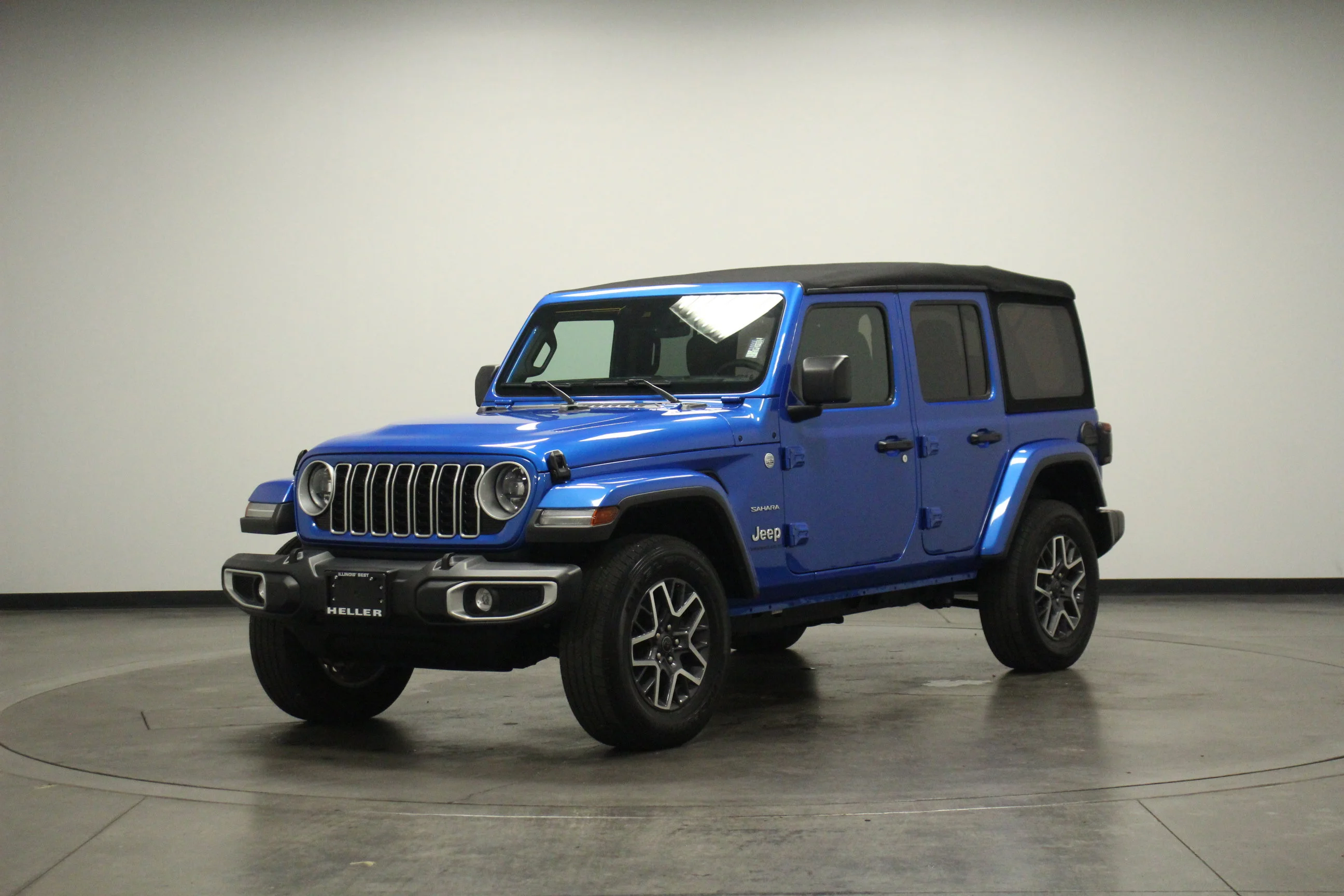 2024 Jeep Wrangler 4-Door Sahara - Photo 4