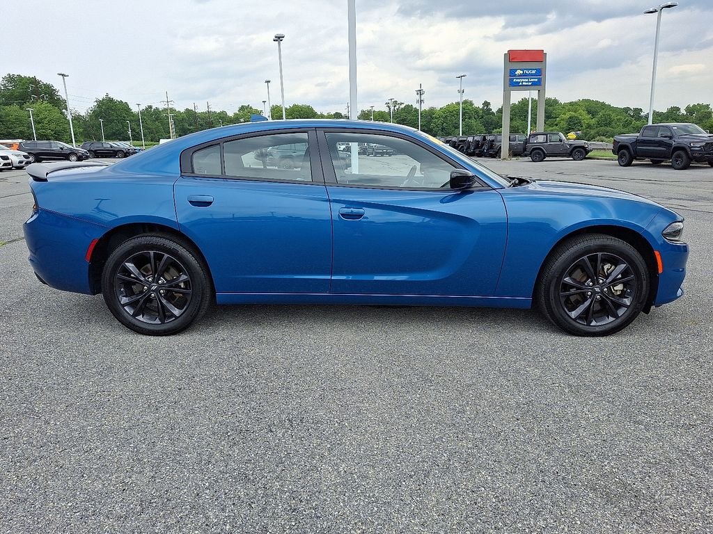 Used 2023  Dodge SXT image 8
