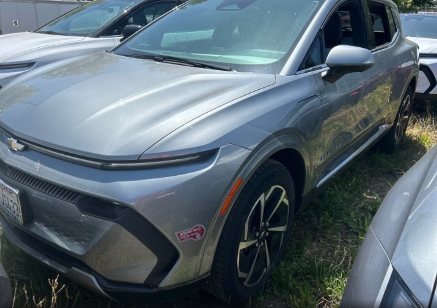 2024 Chevrolet Equinox EV 2LT FWD's photo