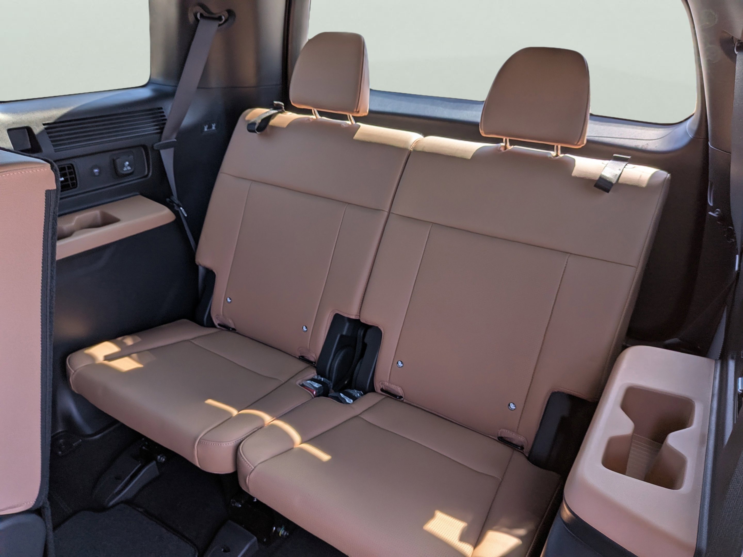 New 2026 Earthy Brass Matte Hyundai Limited FWD image 30