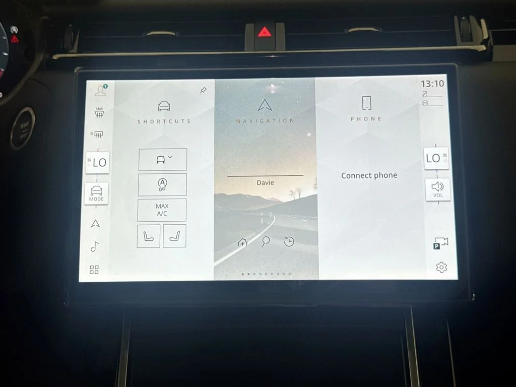 New 2026 Fuji White Land Rover Dynamic SE image 15