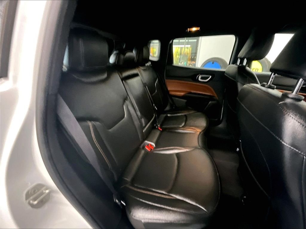 Used 2024 White Jeep Limited image 16