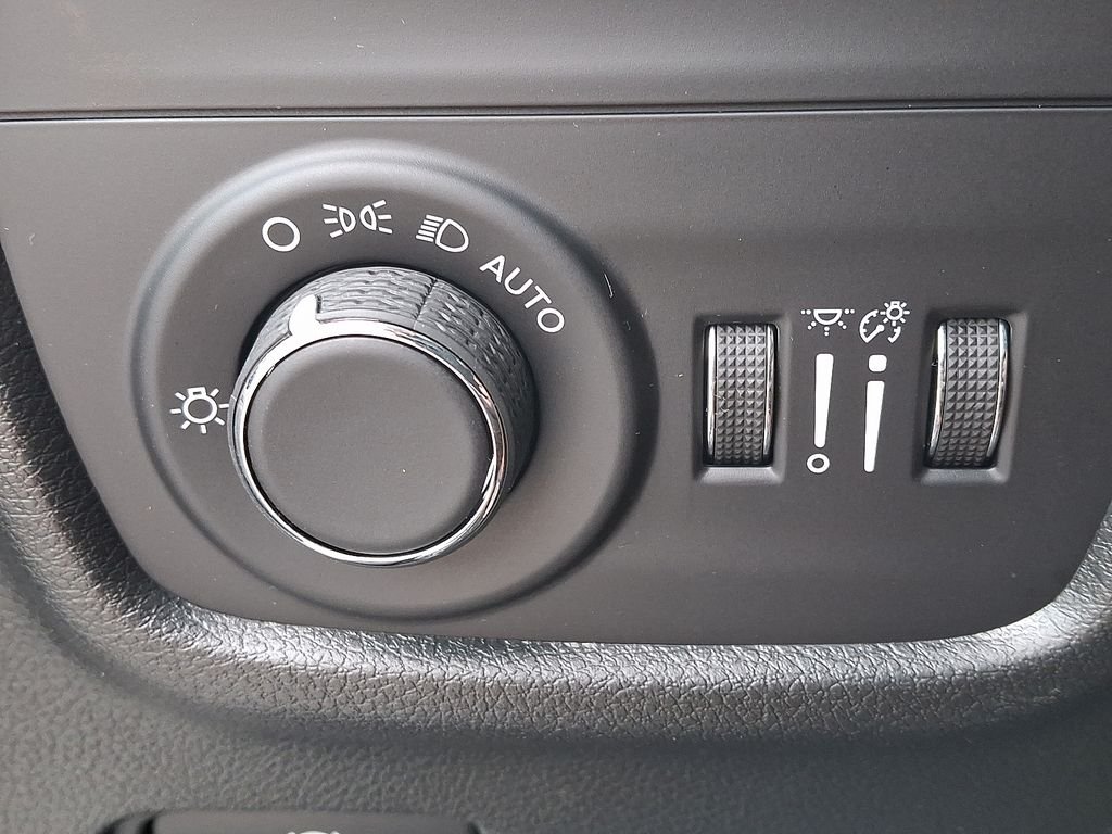 New 2026 Bright White Clearcoat Jeep Altitude image 18