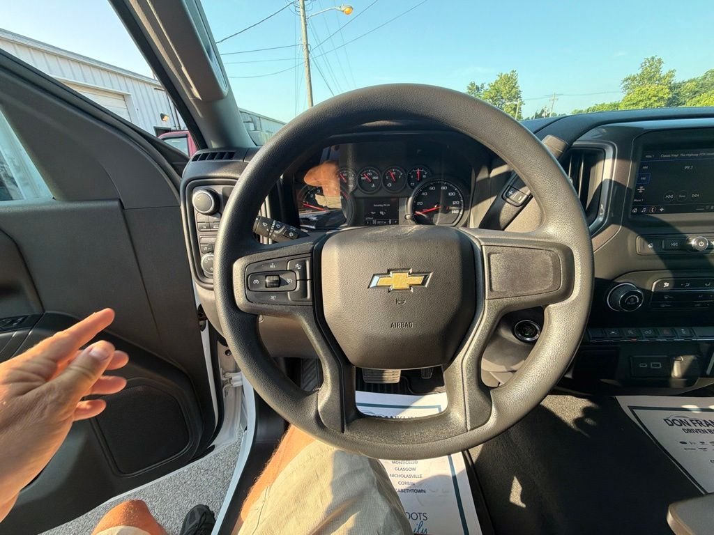 Used 2023 White Chevrolet Custom image 11
