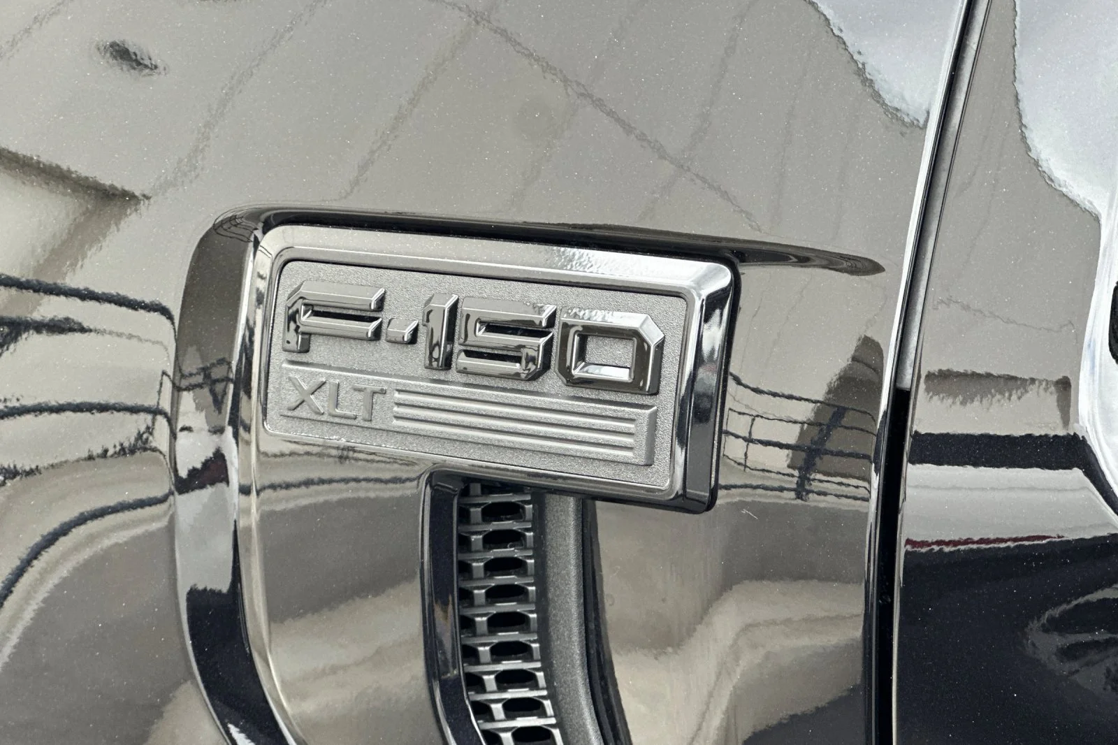 2026 Ford F-150 XLT - Photo 25