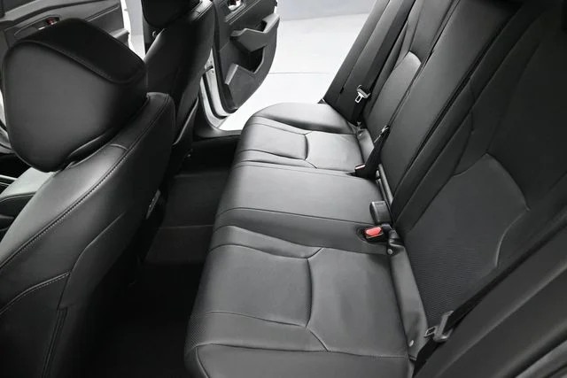Used 2025  Honda Touring image 16