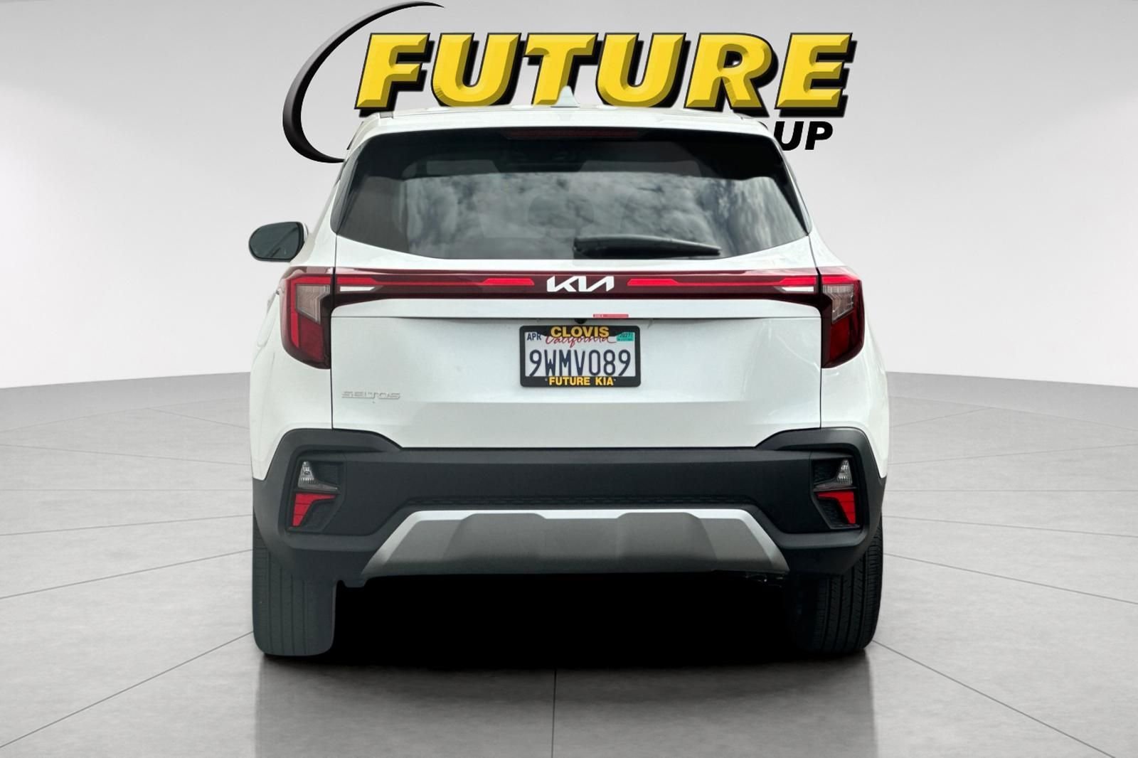 Used 2026 White Kia LX image 5