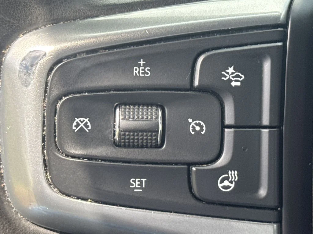 Used 2023 Black Chevrolet LT image 27