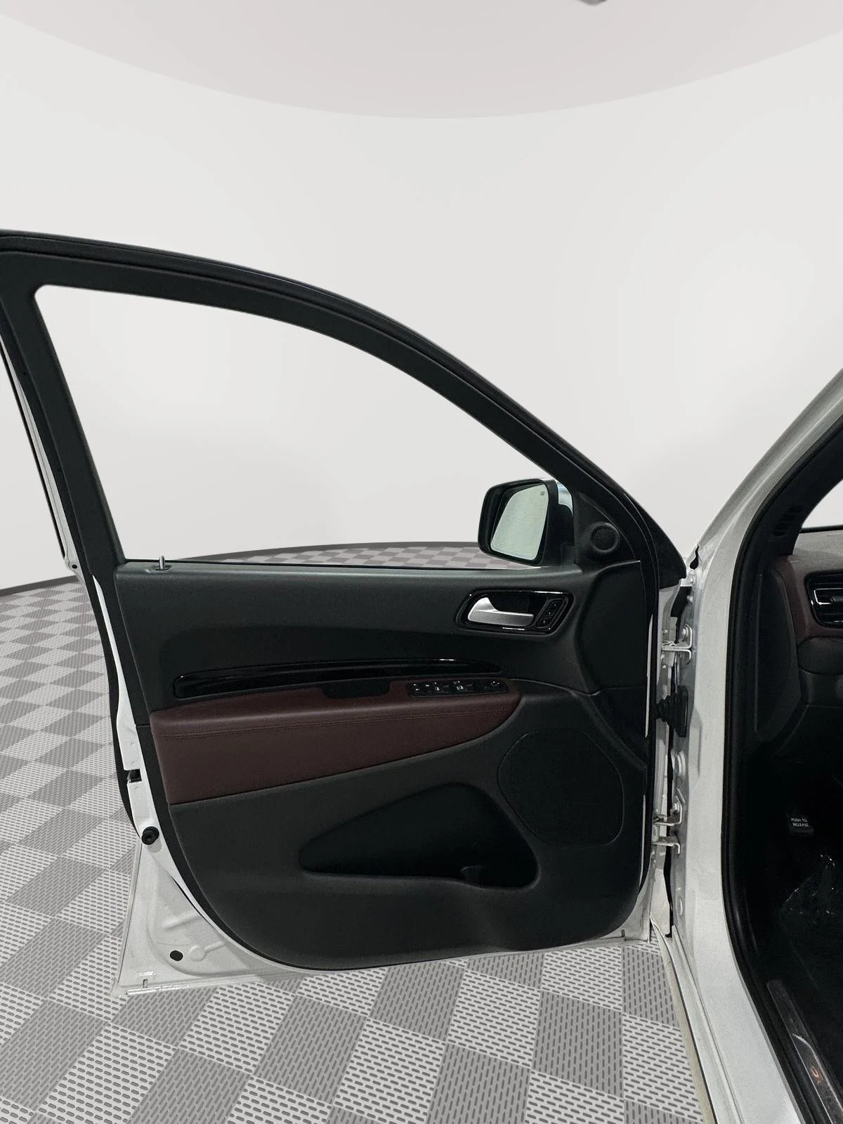 Used 2024 White Knuckle Dodge Citadel image 20