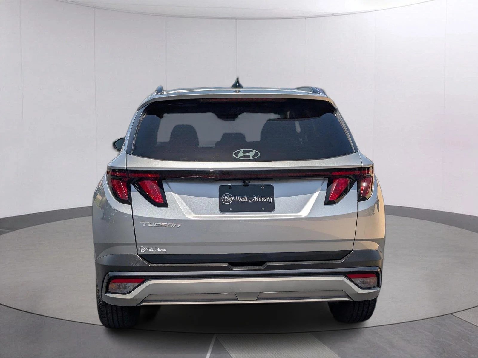 Used 2025 Shimmering Silver Hyundai SEL image 4