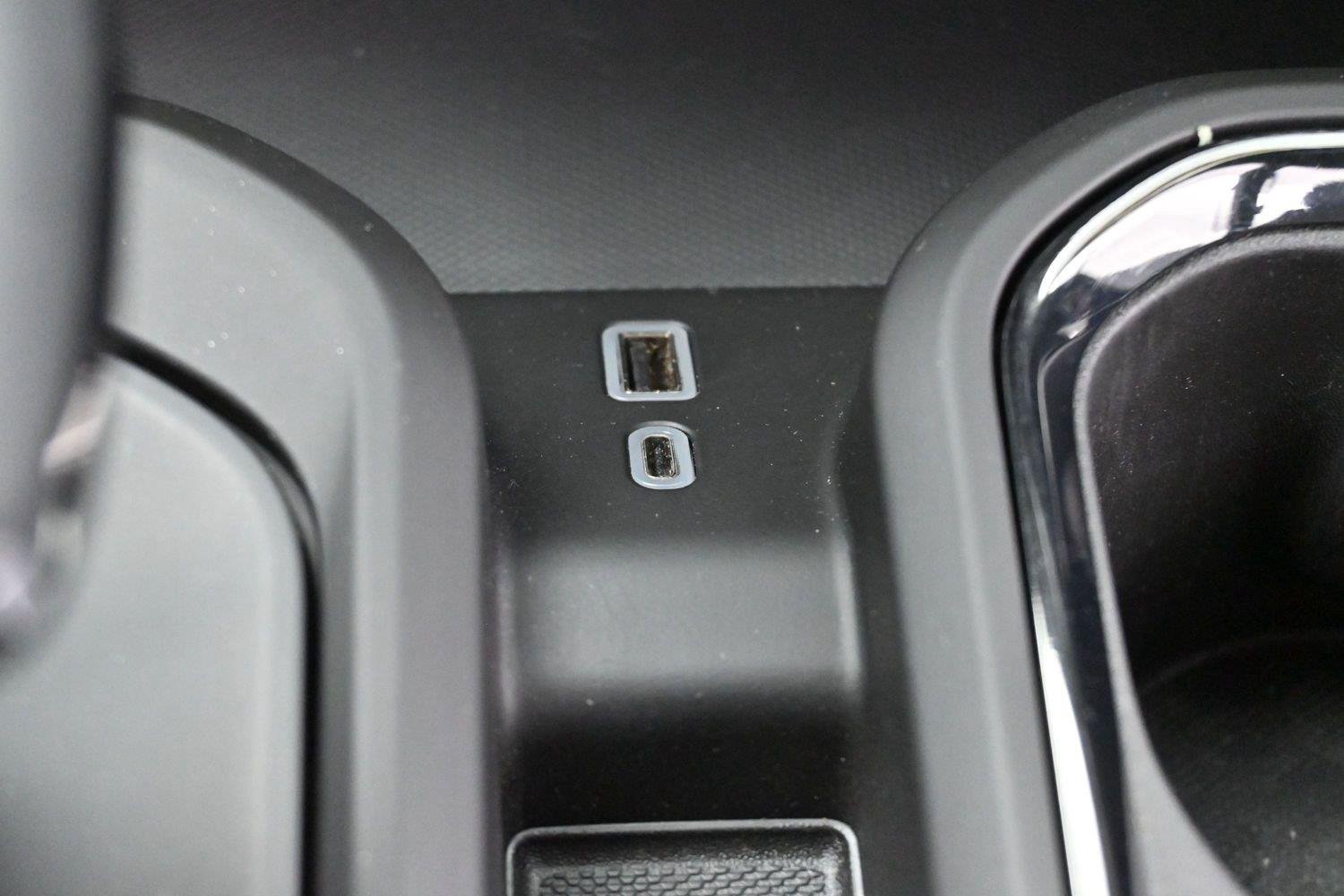 Used 2023 SUMMIT WHITE GMC AT4 image 27