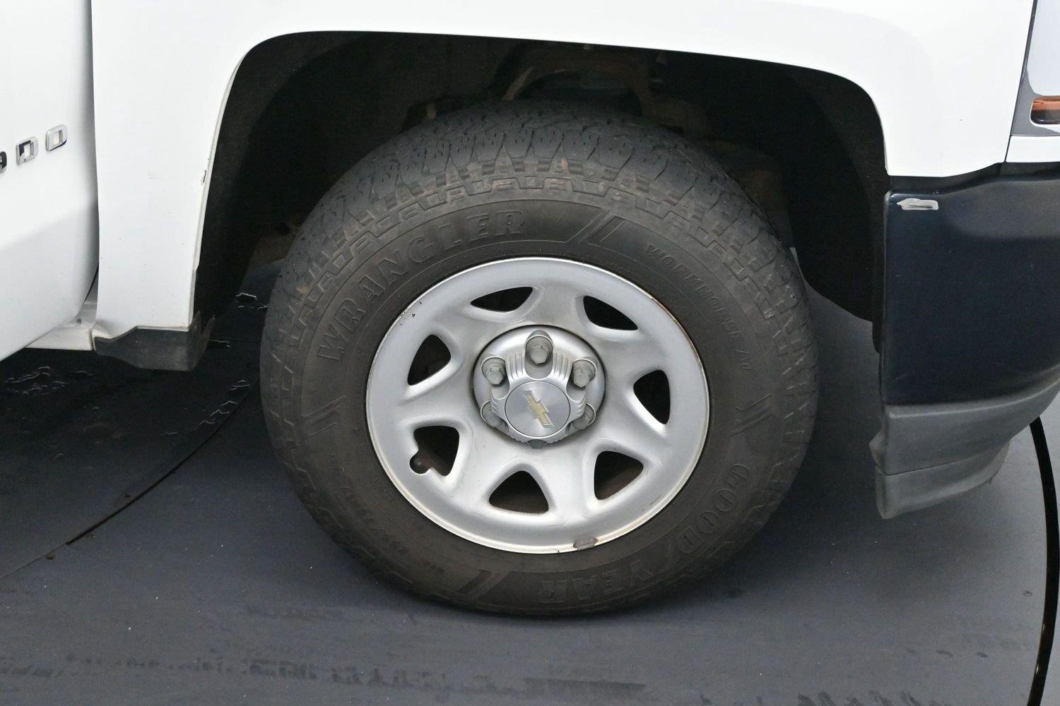 Used 2019 Summit White Chevrolet Work Truck image 29