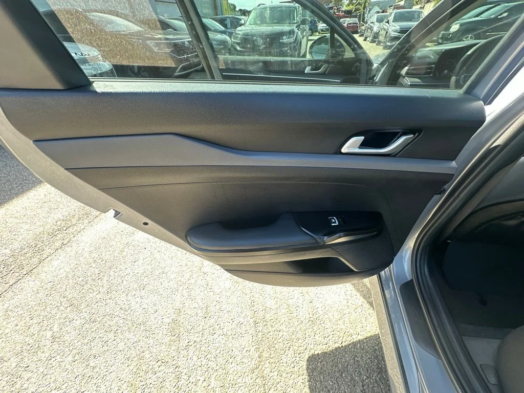 Used 2024 Silver Kia LXS image 24