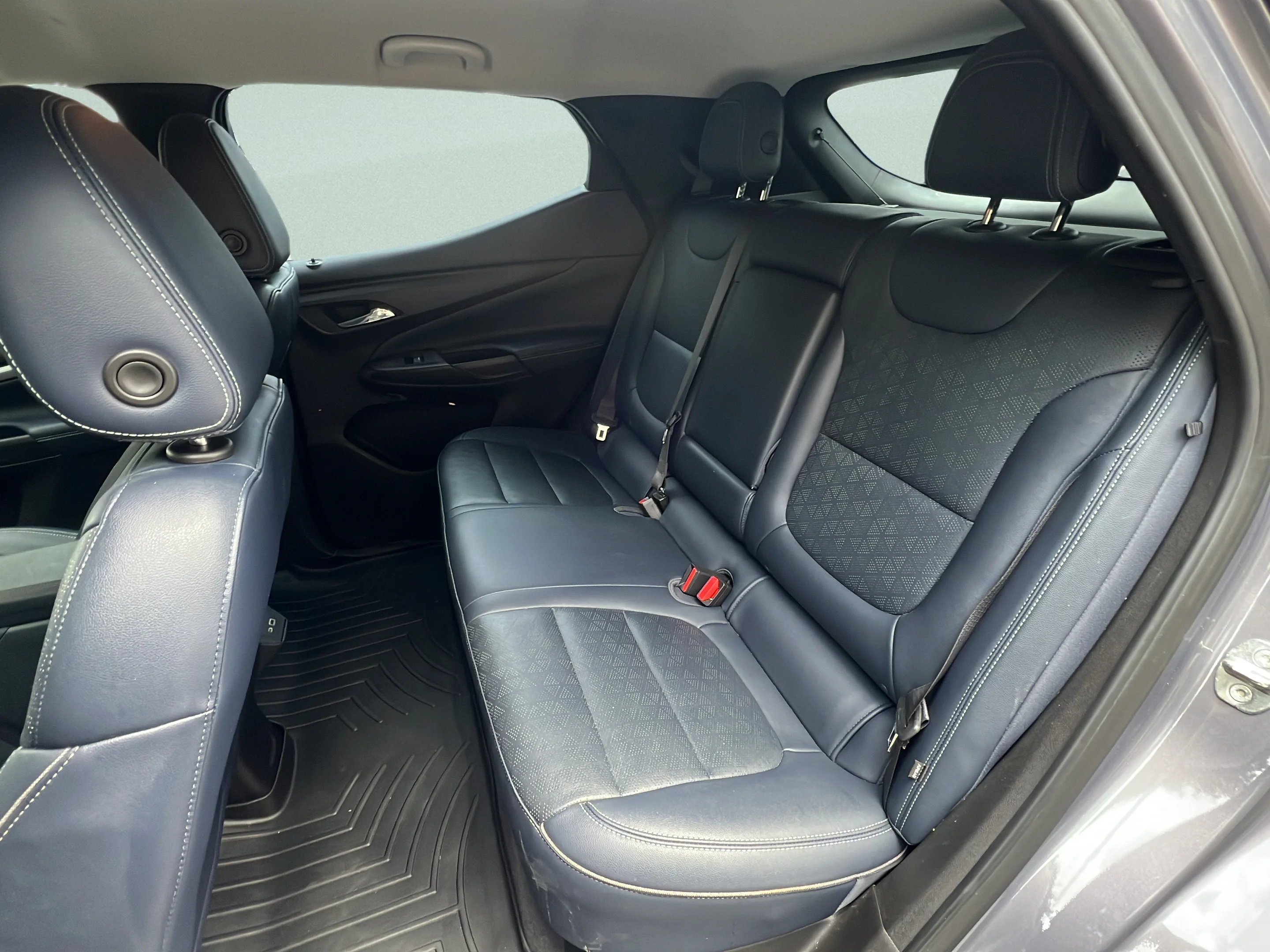 Used 2022 Gray Ghost Metallic Chevrolet LT image 10