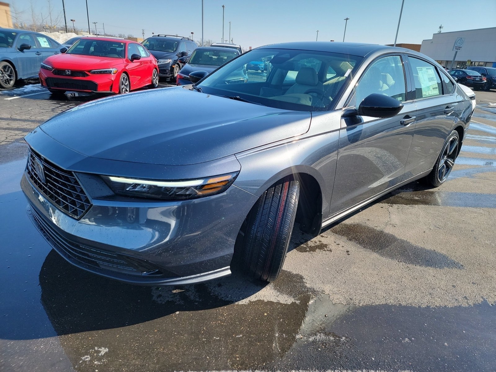 New 2026 Meteorite Gray Metallic Honda SE image 3