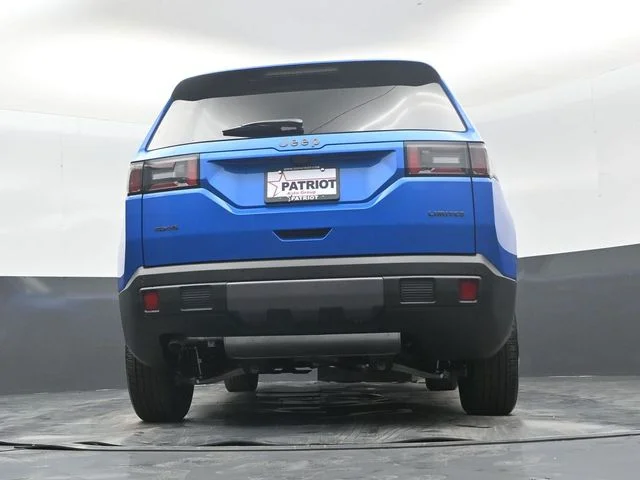 New 2026 Hydro Blue Pearl-Coat Exterior Paint Jeep Limited image 42