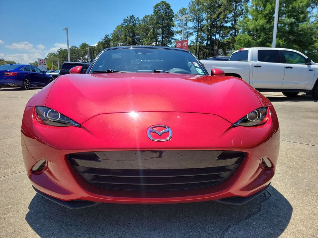 Used 2017 Red Mazda Grand Touring image 4