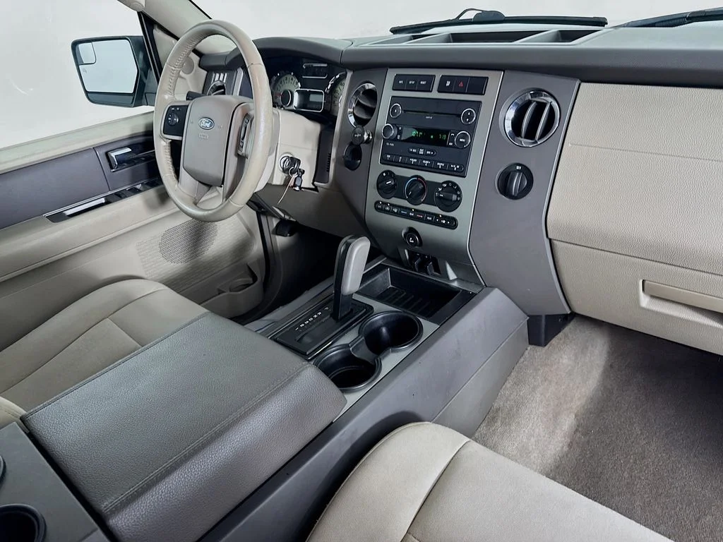 Used 2013 Silver Ford XLT image 34