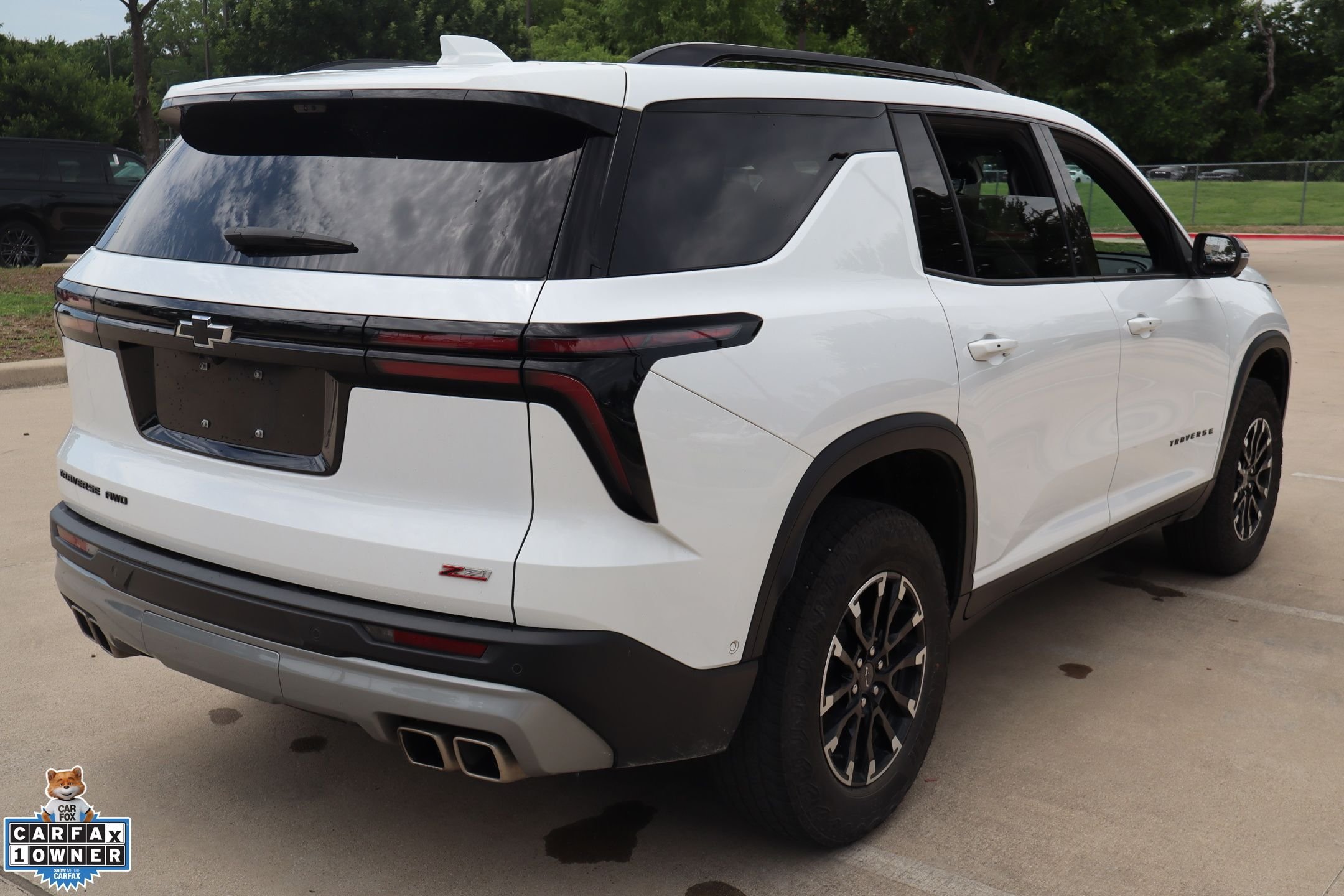 Used 2024 White Chevrolet Z71 image 3