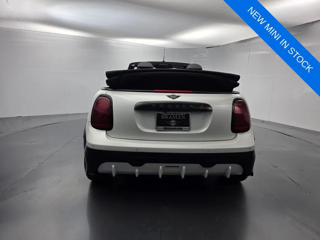 New 2026 White MINI Iconic image 5