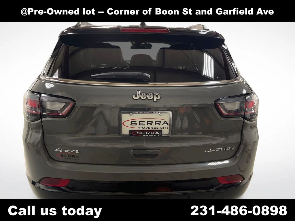 Used 2022 Gray Jeep Limited image 7